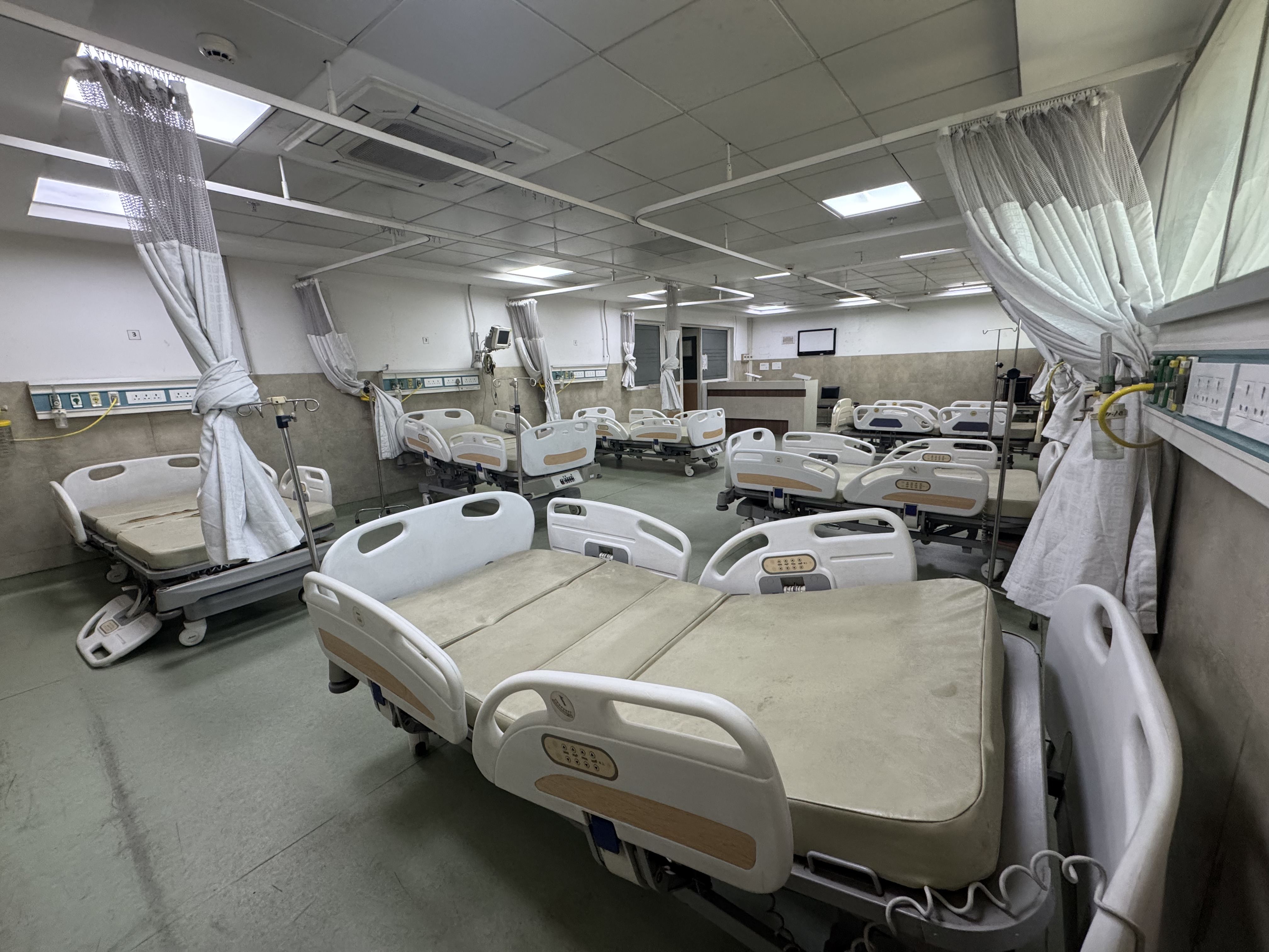 ICU Room